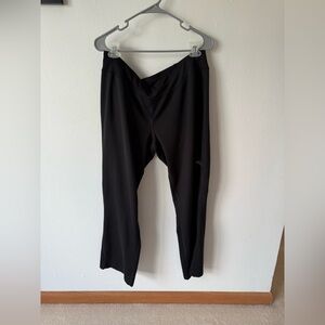 Women’s North Face wide leg pants size XL. Never worn!!